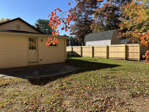 276 Parkerview St, Springfield, MA 01129 photo 34