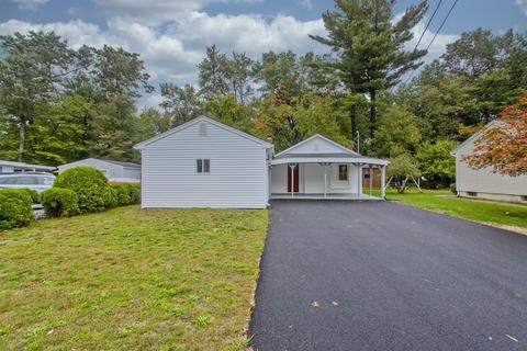 276 Parkerview St, Springfield, MA 01129 photo 3