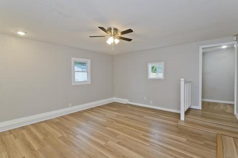 276 Parkerview St, Springfield, MA 01129 photo 24
