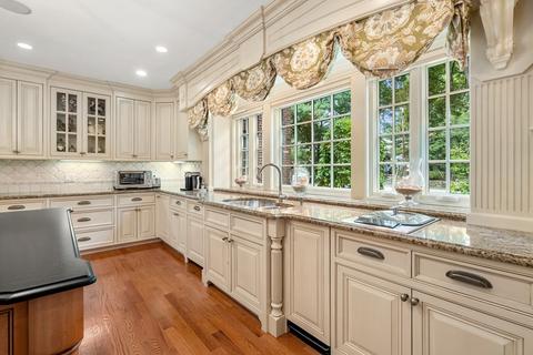 14 Monadnock Rd, Wellesley, MA 02481 photo 17