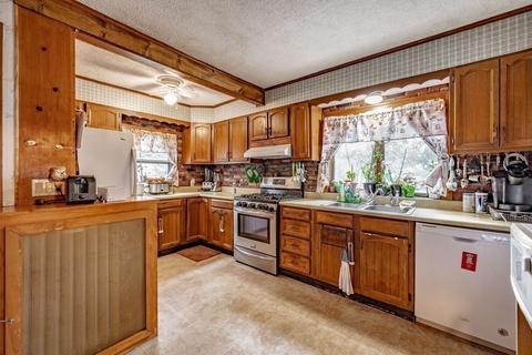 143 Gilbert Ave, Springfield, MA 01119 photo 10