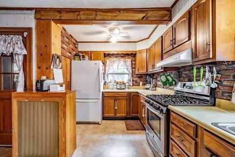 143 Gilbert Ave, Springfield, MA 01119 photo 11