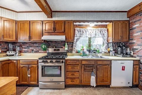 143 Gilbert Ave, Springfield, MA 01119 photo 12