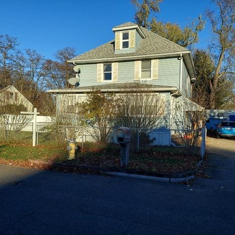 143 Gilbert Ave, Springfield, MA 01119 photo 1