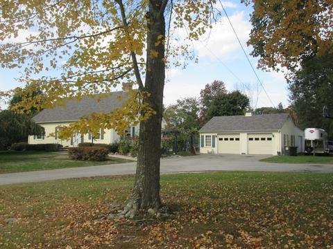 9 Ash St, Webster, MA 01570 photo 4