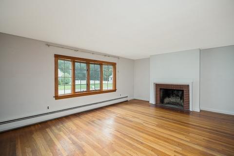 4 Cedarview Rd, Ipswich, MA 01938 photo 6