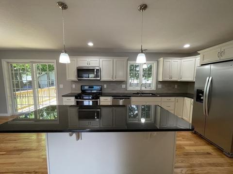 35 Boyer St, Springfield, MA 01109 photo 3