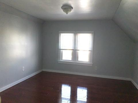 62 Malden St, Springfield, MA 01108 photo 9