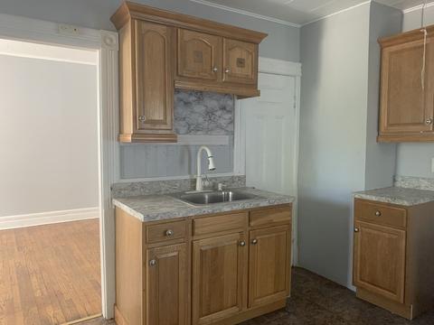 62 Malden St, Springfield, MA 01108 photo 3