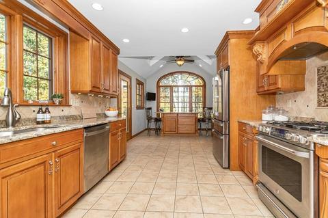 10 Brook Meadow Ln, Georgetown, MA 01833 photo 8