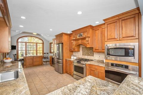 10 Brook Meadow Ln, Georgetown, MA 01833 photo 11