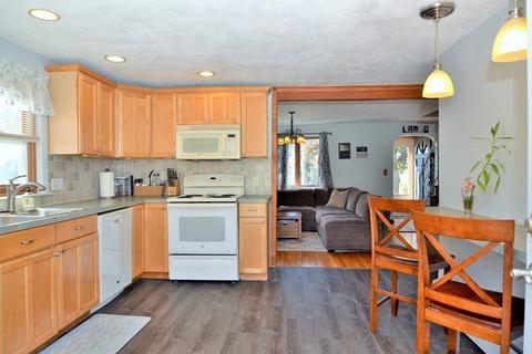 14 Crane St, Danvers, MA 01923 photo 7