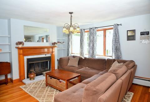 14 Crane St, Danvers, MA 01923 photo 5