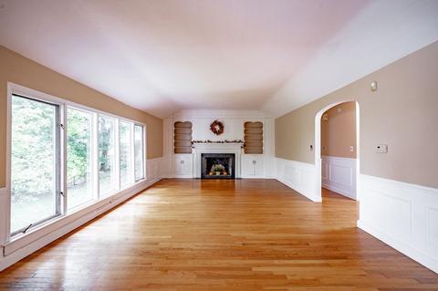 35 Wendover Rd, Springfield, MA 01118 photo 3