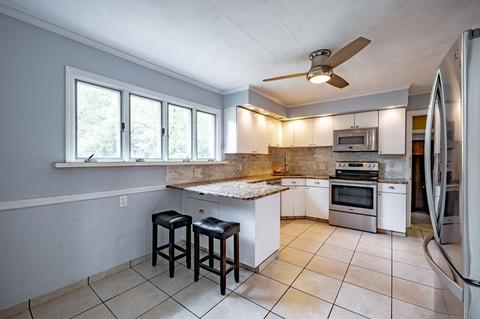 35 Wendover Rd, Springfield, MA 01118 photo 5