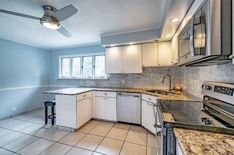 35 Wendover Rd, Springfield, MA 01118 photo 7