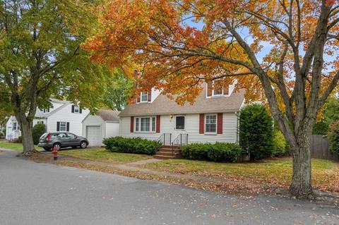 22 Chipman Rd, Beverly, MA 01915 photo 1