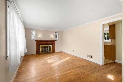 22 Chipman Rd, Beverly, MA 01915 photo 3