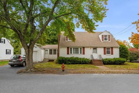 22 Chipman Rd, Beverly, MA 01915 photo 2