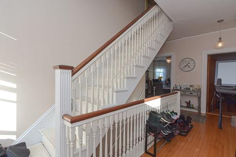 28 Bigelow St, Fall River, MA 02720 photo 5
