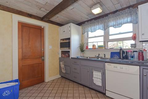 28 Bigelow St, Fall River, MA 02720 photo 24