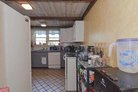 28 Bigelow St, Fall River, MA 02720 photo 23