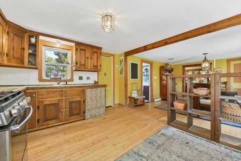 219 Kemp St, Dunstable, MA 01827 photo 4