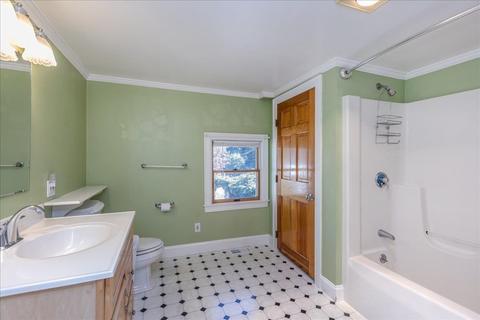 9 Chestnut St, Danvers, MA 01923 photo 21