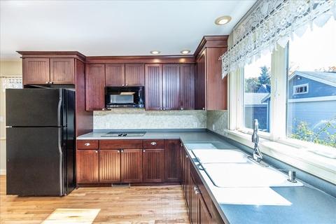 9 Chestnut St, Danvers, MA 01923 photo 11