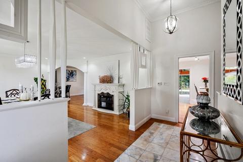 520 E Central St, Franklin, MA 02038 photo 2