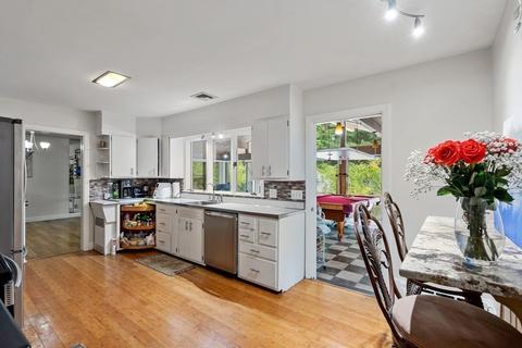 520 E Central St, Franklin, MA 02038 photo 9