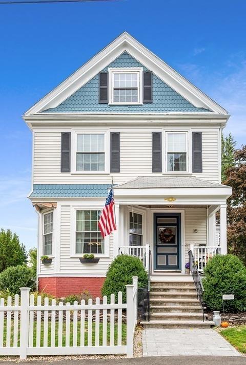 15 Perry St, Danvers, MA 01923 photo 4