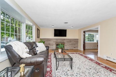 44 Melbourne Ave, Reading, MA 01867 photo 7