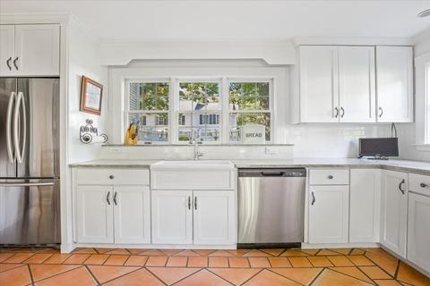 102 East St, Hingham, MA 02043 photo 6