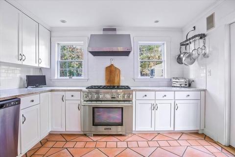 102 East St, Hingham, MA 02043 photo 7
