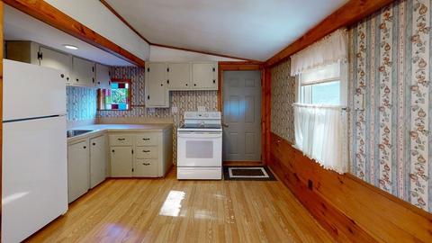 10 Hill St, Webster, MA 01570 photo 3