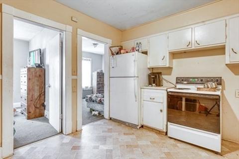 58 Johnson St, Springfield, MA 01108 photo 9