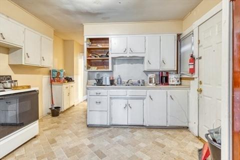 58 Johnson St, Springfield, MA 01108 photo 10