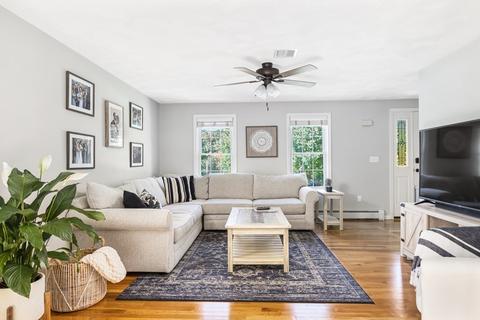 26 Christopher Dr, Attleboro, MA 02703 photo 7