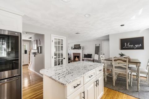 26 Christopher Dr, Attleboro, MA 02703 photo 11