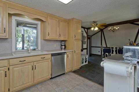 126 Mountainview St, Chicopee, MA 01020 photo 15