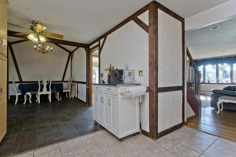 126 Mountainview St, Chicopee, MA 01020 photo 17