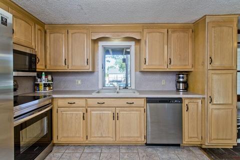 126 Mountainview St, Chicopee, MA 01020 photo 14