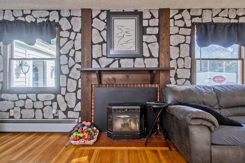 126 Mountainview St, Chicopee, MA 01020 photo 23