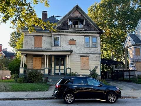 528 High St, Fall River, MA 02720 photo 1