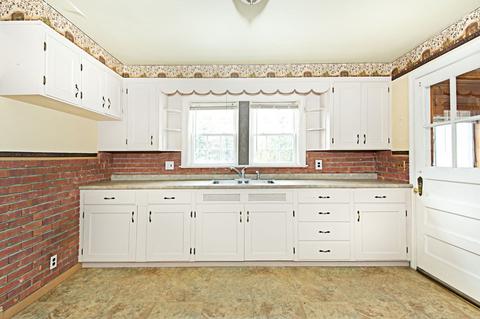 1350 Pleasant St, Athol, MA 01331 photo 13