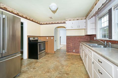 1350 Pleasant St, Athol, MA 01331 photo 11