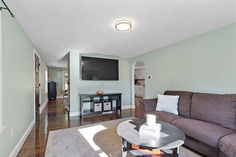 5 Grant St, Danvers, MA 01923 photo 10