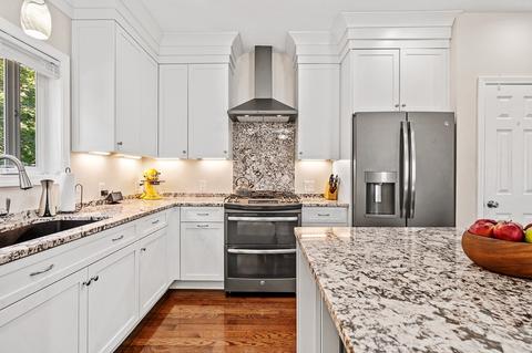 27 Wrentham Rd, Worcester, MA 01602 photo 9