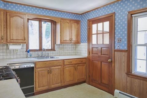 4 Vandergrift St, Lawrence, MA 01843 photo 8